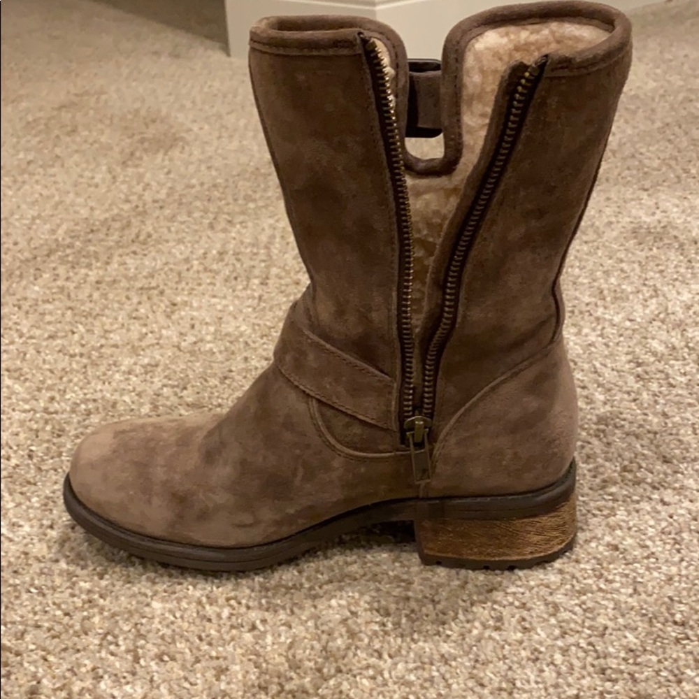 Girls UGG boots
